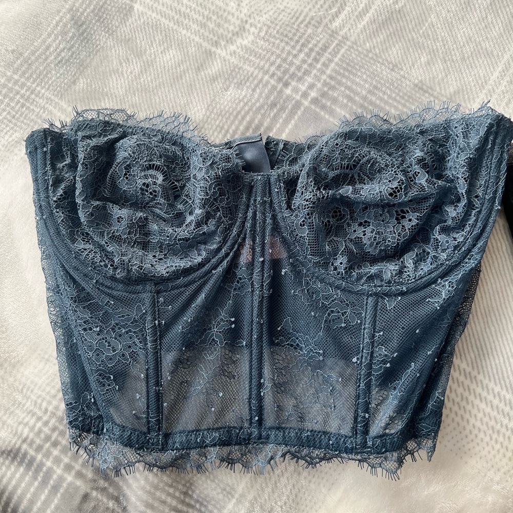 NEW with tags 🦋🦋🦋 corset bralette